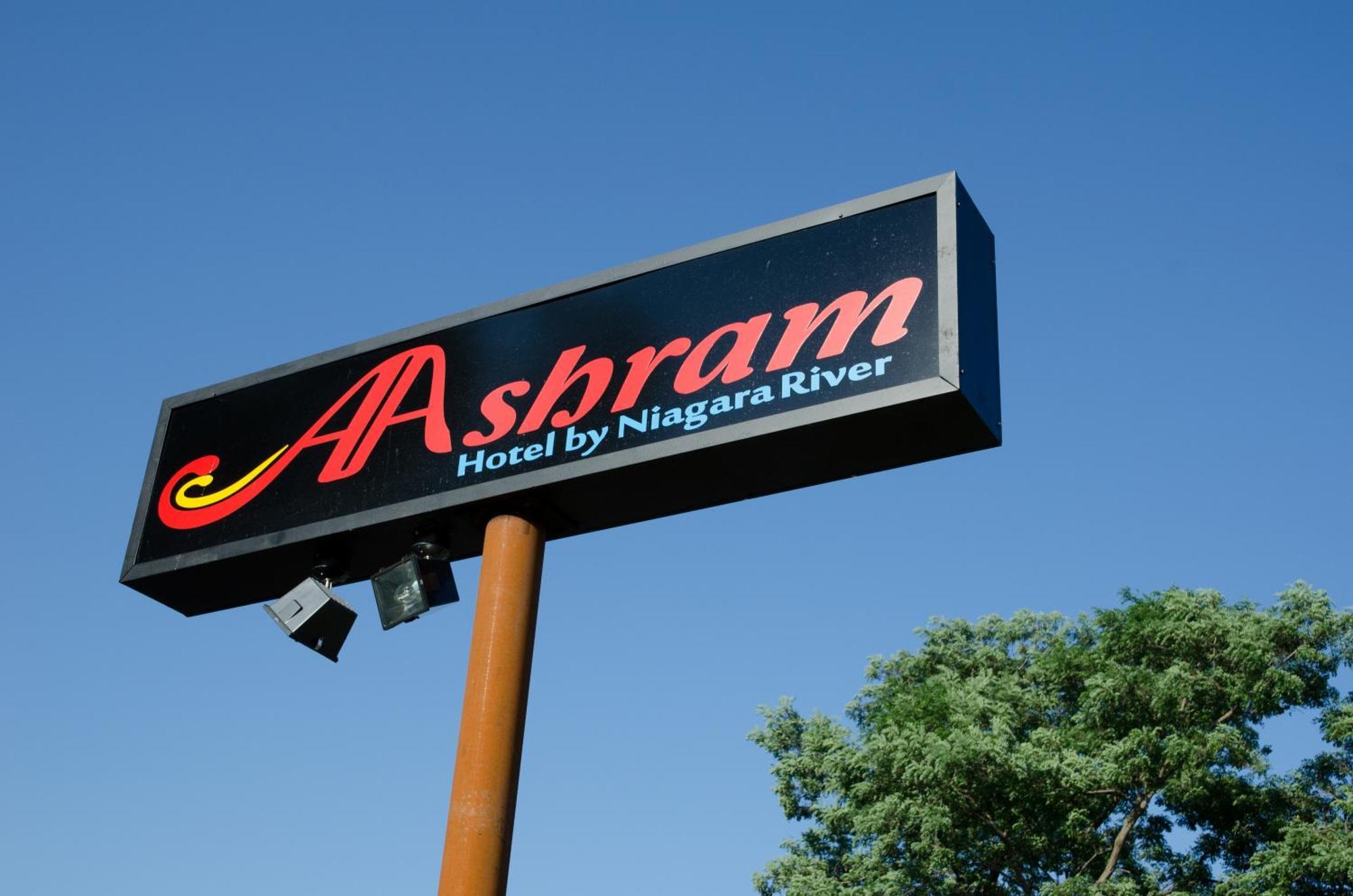 Aashram Hotel By Niagara River Niagara Falls Exterior photo